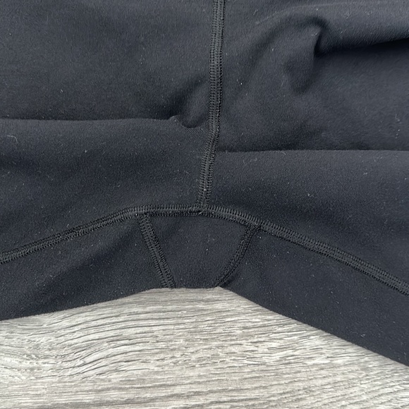 Lululemon black leggings - Picture 5 of 8